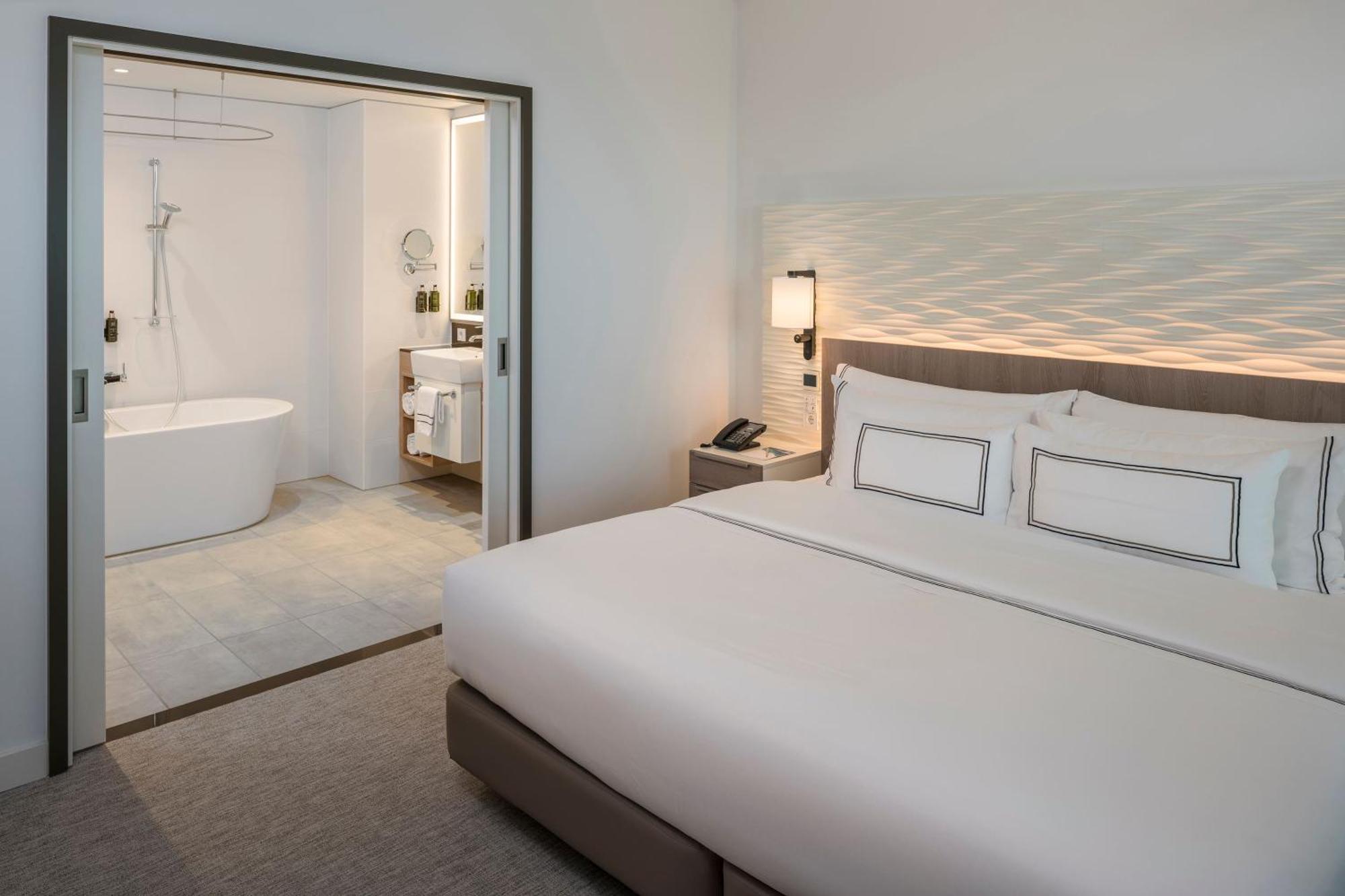The Level Master Suite Skyline View